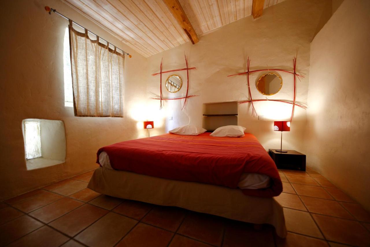 Bed and Breakfast Mas De Coulet Brissac Екстер'єр фото