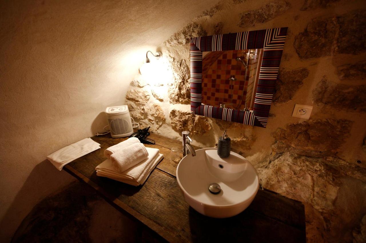 Bed and Breakfast Mas De Coulet Brissac Екстер'єр фото